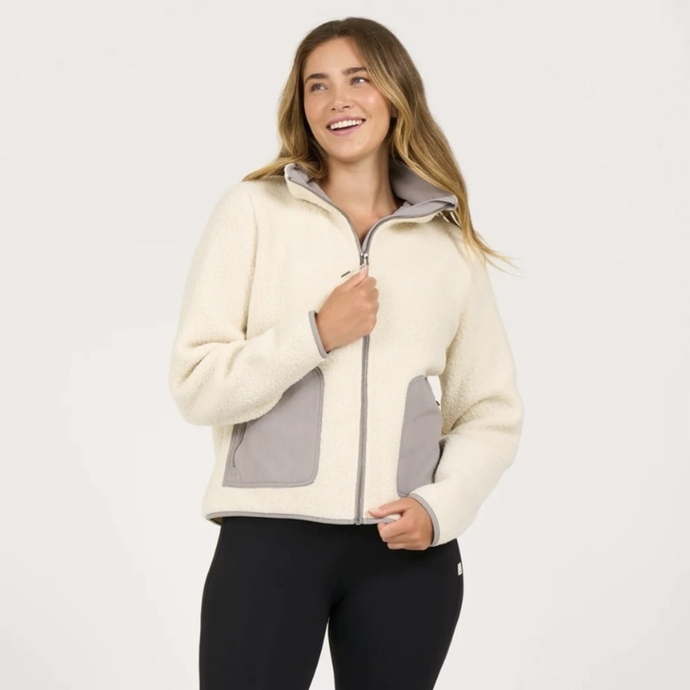 *Last Chance* Vuori Alpine Sherpa Jacket Creme/Grey S